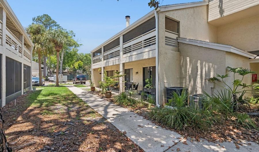 427 S NETHERWOOD Cres 427, Altamonte Springs, FL 32714 - 2 Beds, 2 Bath