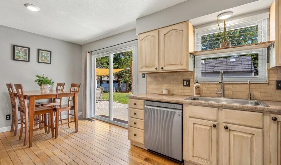 2302 Crystal Wood Dr, Arnold, MO 63010 - 3 Beds, 2 Bath