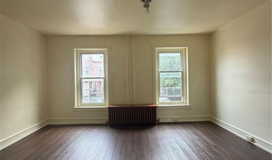 416 N 2nd St 2, Allentown, PA 18102 - 3 Beds, 1 Bath