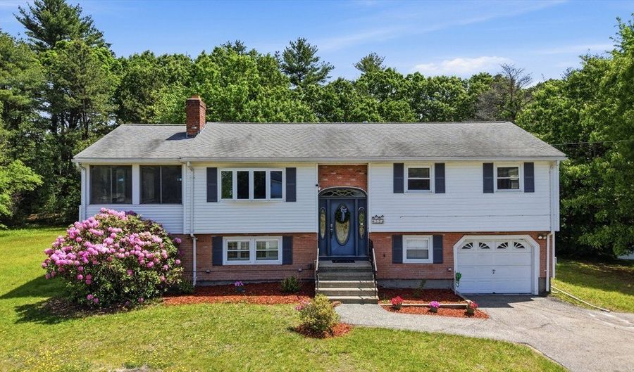 55 Burnham Rd, Billerica, MA 01862 - 3 Beds, 2 Bath