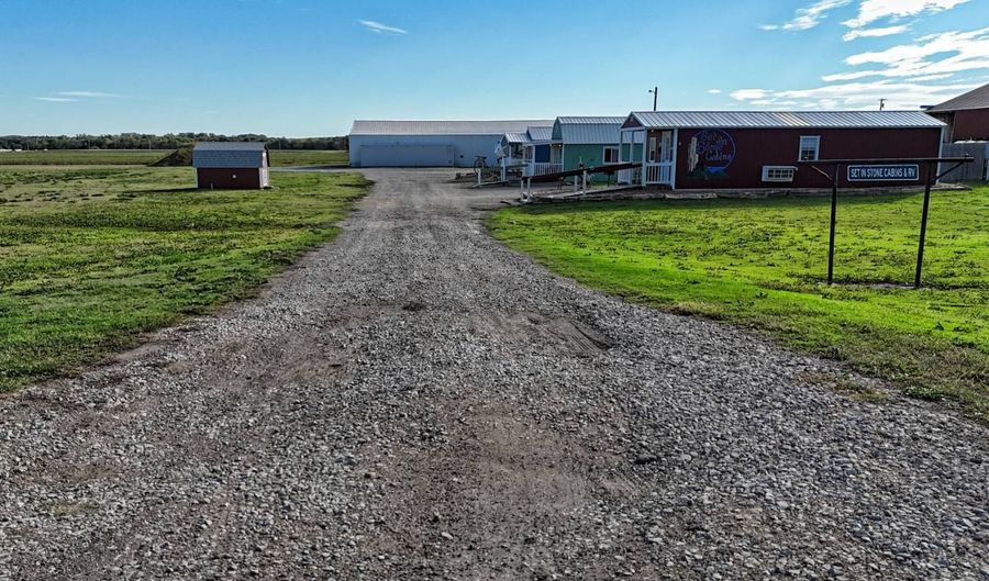 647 E 1st St, Lucas, KS 67648 - 3 Beds, 3 Bath