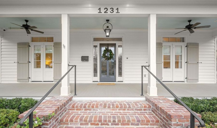 1231 Cyril Ave, Baton Rouge, LA 70806 - 5 Beds, 4 Bath