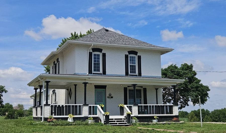 601 3rd, Axtell, KS 66403 - 4 Beds, 2 Bath