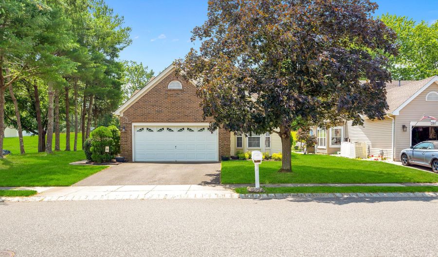 180 Sylvan Lake Blvd, Bayville, NJ 08721 - 2 Beds, 2 Bath