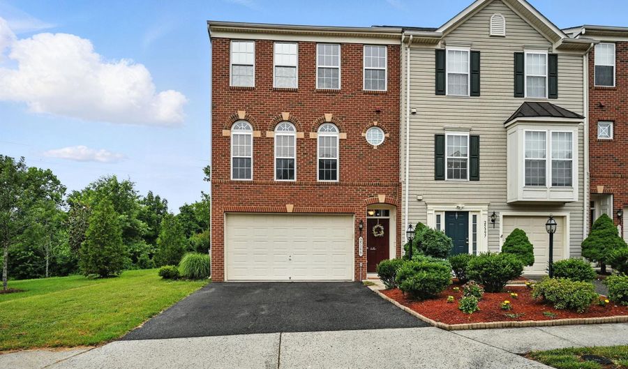 25399 PEACEFUL Ter, Aldie, VA 20105 - 3 Beds, 4 Bath