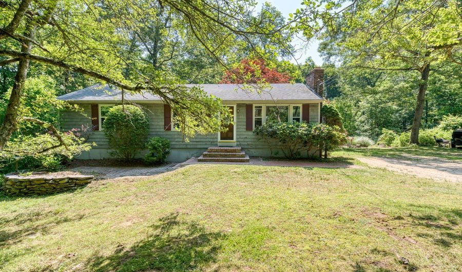 108 Federal Rd, Chaplin, CT 06235 - 3 Beds, 3 Bath