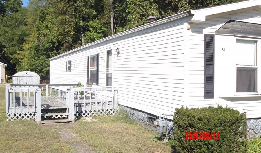 31 Blick Ave, Athens, OH 45701 - 2 Beds, 2 Bath