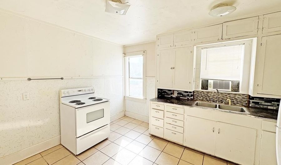 504 W Ave E 2, Alpine, TX 79830 - 1 Beds, 1 Bath