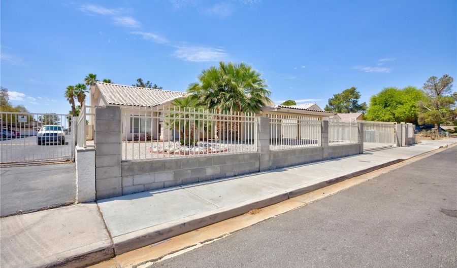 5141 Eldora Ave, Las Vegas, NV 89146 - 3 Beds, 2 Bath