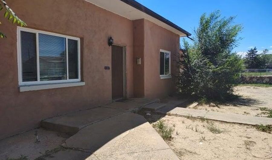 1007 W Castillo Ave, Belen, NM 87002 - 2 Beds, 1 Bath