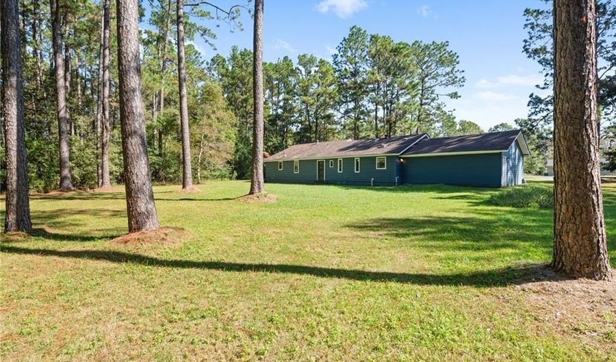 11045 Hurst Dr, Axis, AL 36505 - 4 Beds, 2 Bath