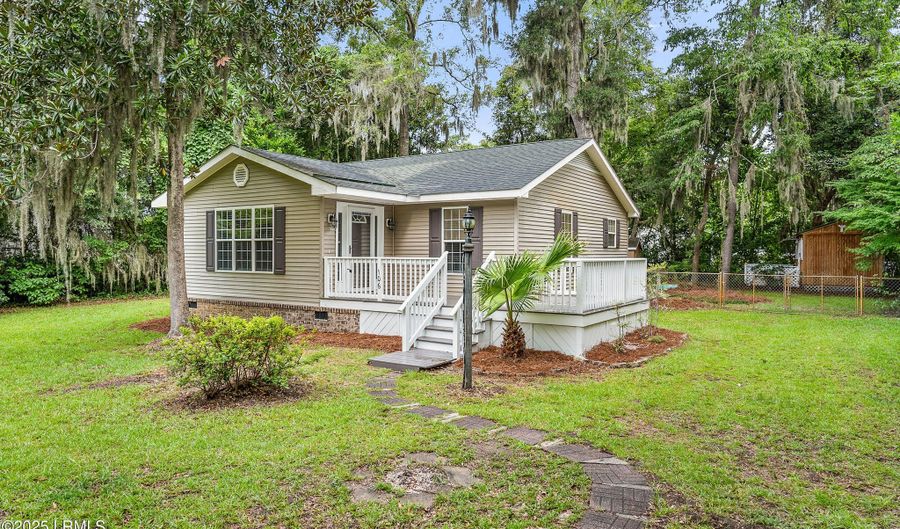 106 Verdier Rd, Beaufort, SC 29902 - 3 Beds, 3 Bath