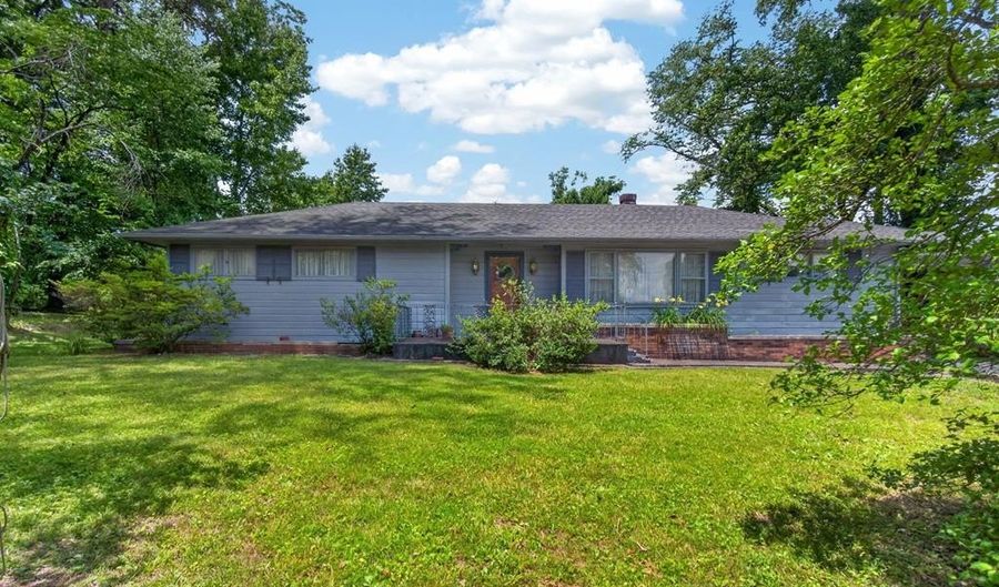 120 Pineview Dr, Albany, KY 42602 - 3 Beds, 2 Bath