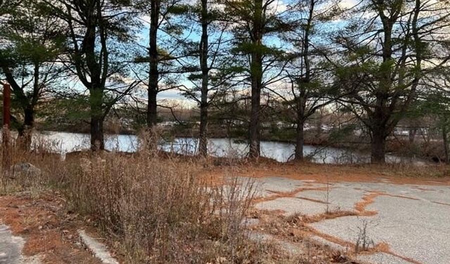 912 Washington St N, Auburn, ME 04210 - 0 Beds, 0 Bath