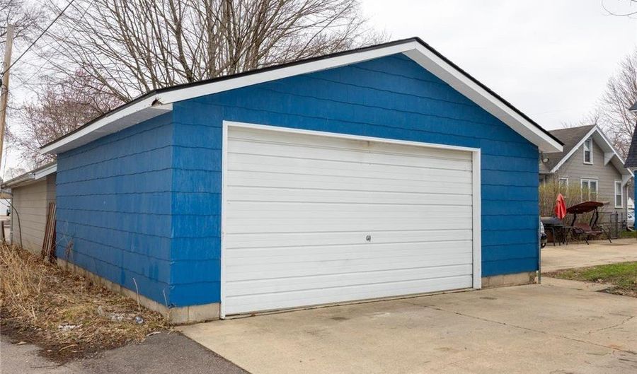 902 4th Ave SW, Austin, MN 55912 - 4 Beds, 2 Bath