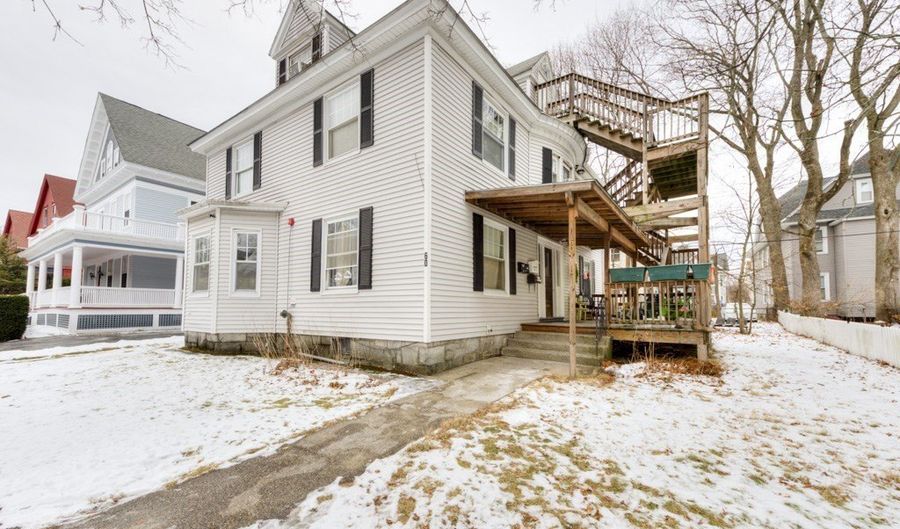 60 Fruit St, Worcester, MA 01609 - 9 Beds, 2 Bath