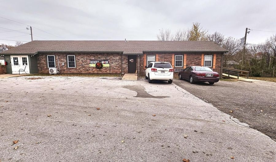 445 E 10th St, Baxter Springs, KS 66713 - 0 Beds, 0 Bath