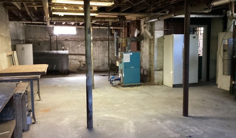 24 Third St, Attleboro, MA 02703 - 5 Beds, 1 Bath