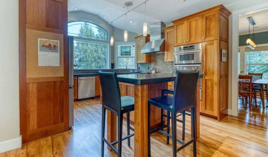 3511 NW Braid Dr, Bend, OR 97703 - 4 Beds, 3 Bath
