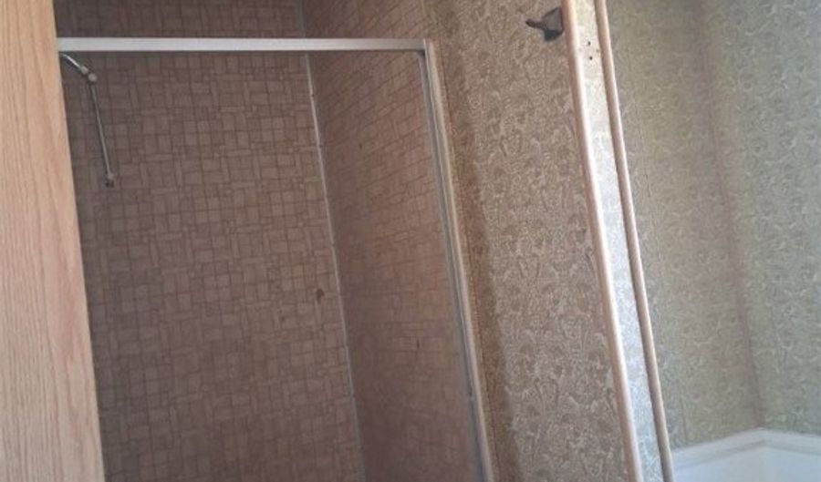 376 Main St, Alamo, NV 89001 - 5 Beds, 4 Bath