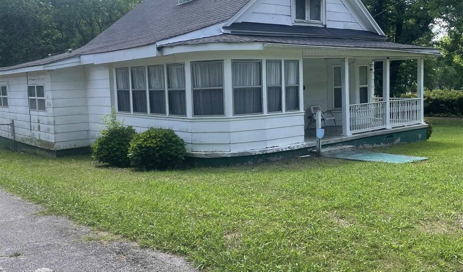 1615 STEPHENS Ave, Anniston, AL 36201 - 3 Beds, 3 Bath