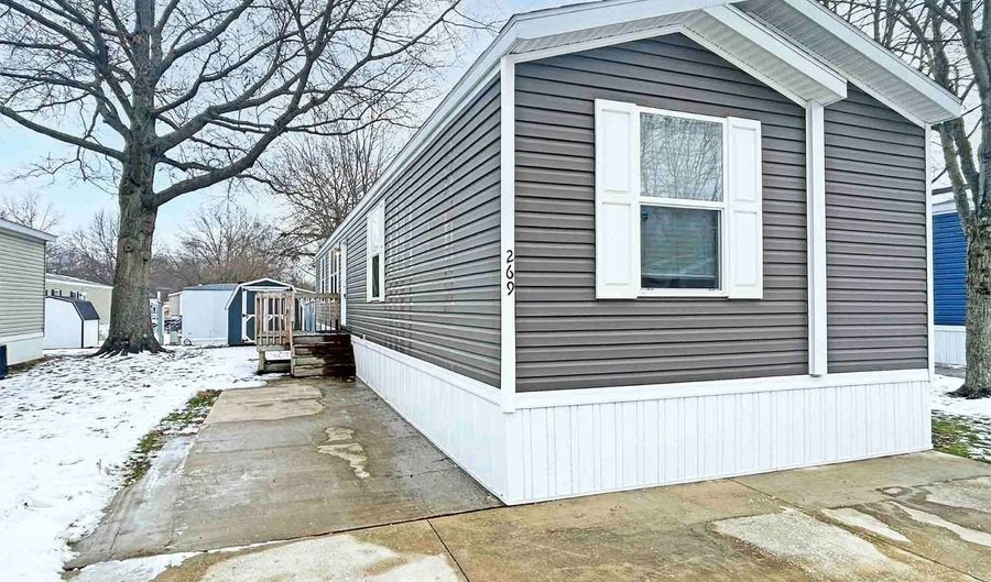 7055 Quarry Rd 269, Amherst, OH 44001 - 3 Beds, 2 Bath