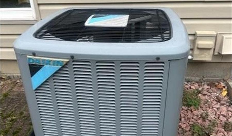 1147 142nd Ln NW, Andover, MN 55304 - 4 Beds, 2 Bath