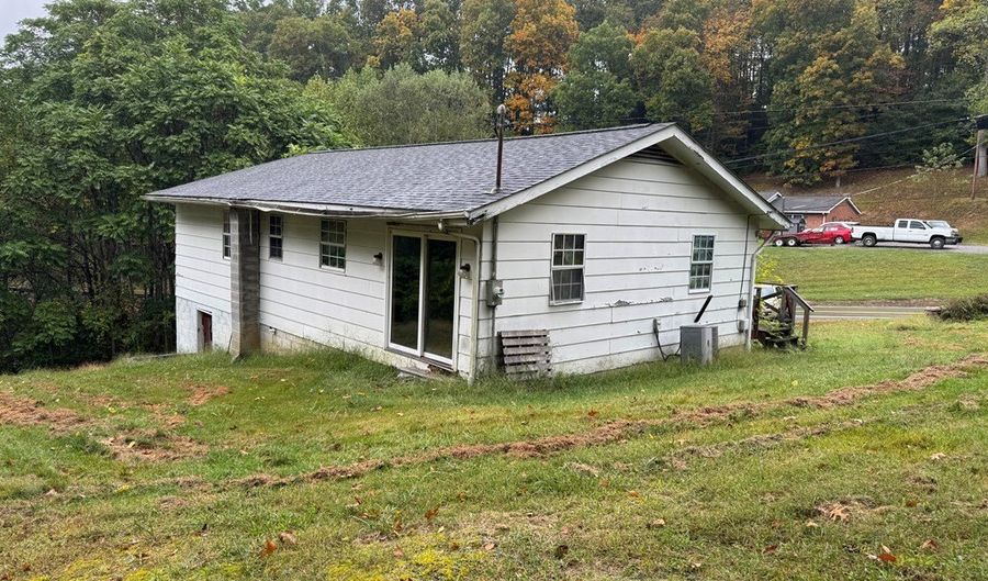 4239 Coal River Rd, Arnett, WV 25007 - 3 Beds, 1 Bath