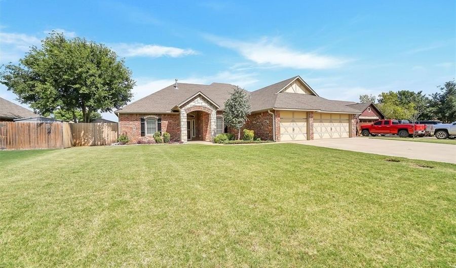 3808 Heritage Trl, Altus, OK 73521 - 4 Beds, 3 Bath