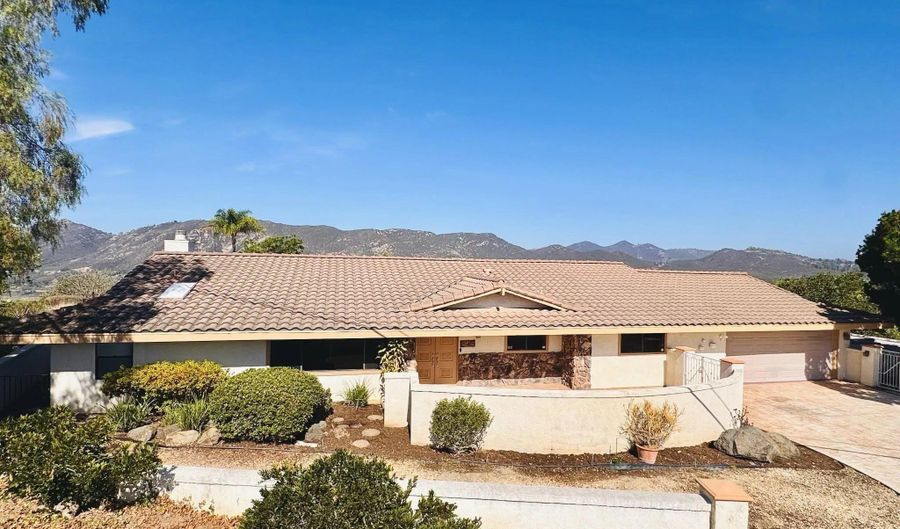3343 Vista De La Cresta, Escondido, CA 92029 - 3 Beds, 3 Bath