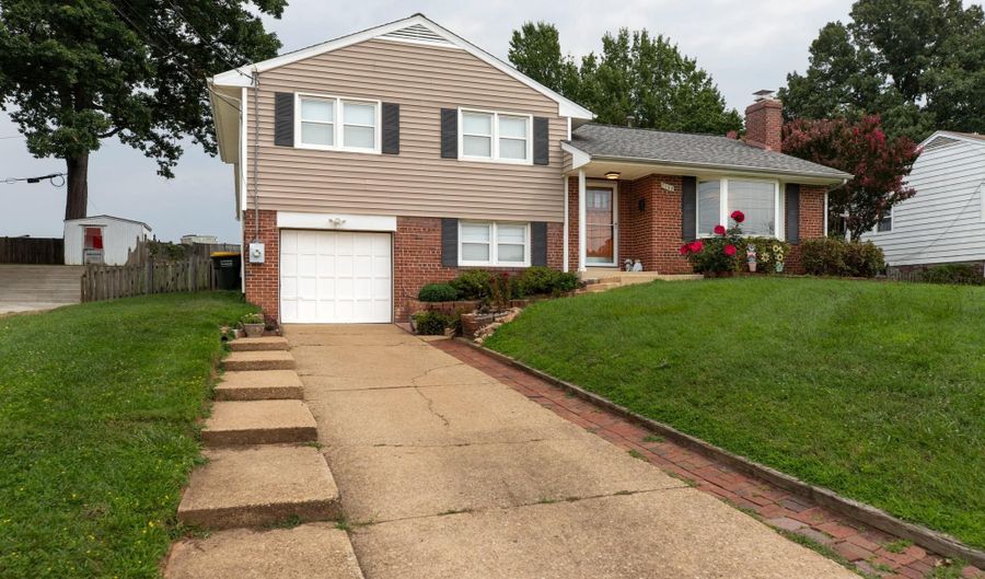 7108 LANIER St, Annandale, VA 22003 - 5 Beds, 3 Bath