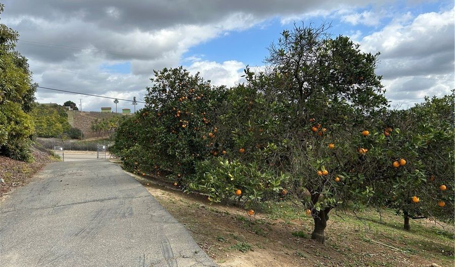 754 Rainbow Hills Rd, Fallbrook, CA 92028 - 2 Beds, 2 Bath
