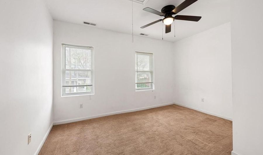 211 S MAIN St, Bridgeville, DE 19933 - 3 Beds, 2 Bath