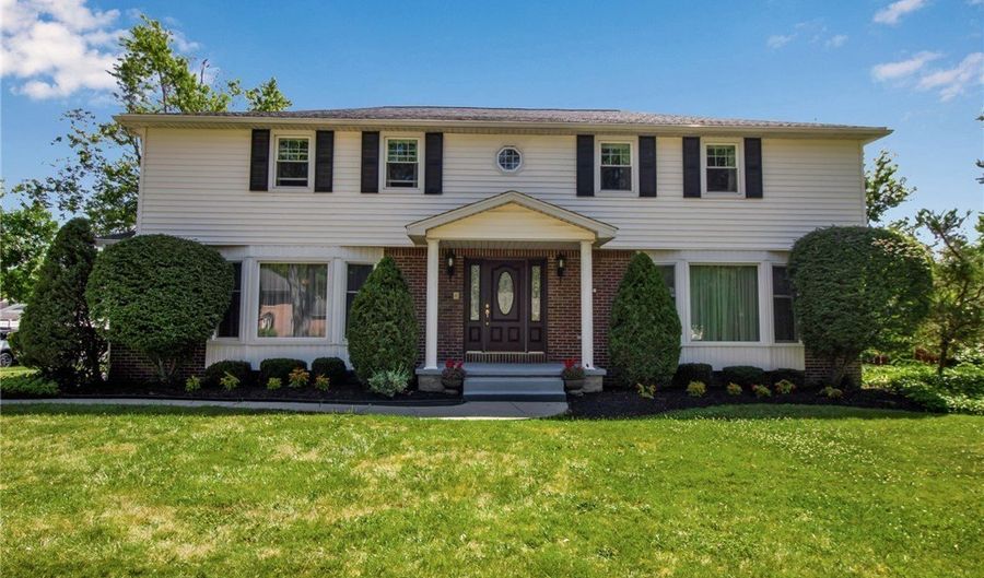92 Dan Troy Dr, Amherst, NY 14221 - 4 Beds, 3 Bath