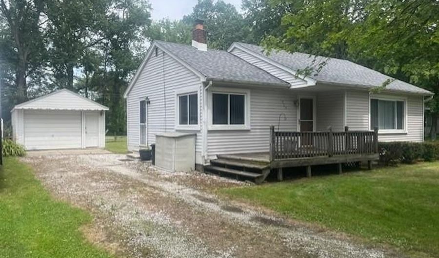 924 GOLFVIEW, Algonac, MI 48001 - 2 Beds, 1 Bath