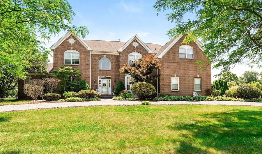 9 Denise Dr, Allentown, NJ 08501 - 4 Beds, 4 Bath