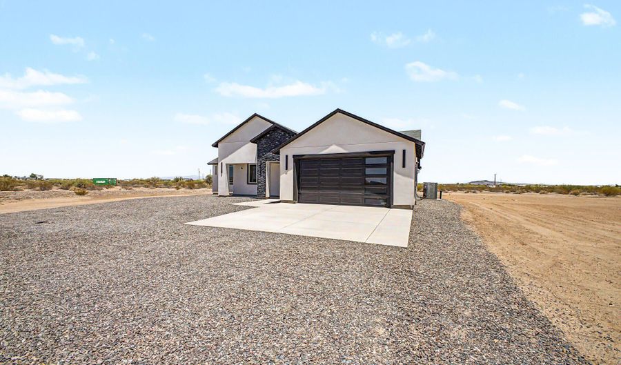 9621 S 351ST Ave, Arlington, AZ 85322 - 4 Beds, 2 Bath