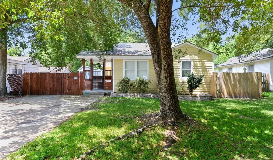 1986 Greater Ave, Biloxi, MS 39531 - 3 Beds, 2 Bath