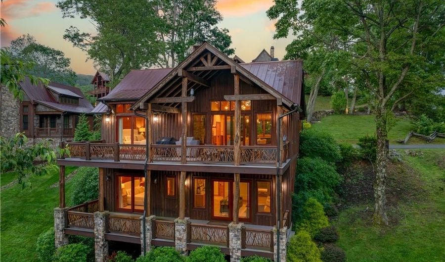30 Eagle Village Cir, Banner Elk, NC 28604 - 2 Beds, 4 Bath
