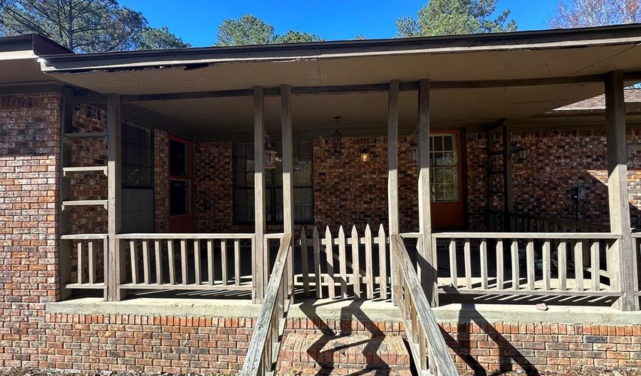 2306 Turpin Rd NE, Brookhaven, MS 39601 - 3 Beds, 2 Bath