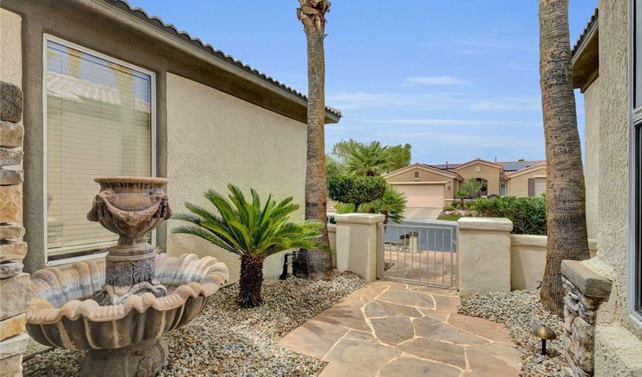 10503 Cerotto Ln, Las Vegas, NV 89135 - 2 Beds, 3 Bath