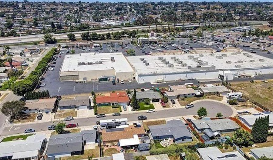 910 Saint George Ct, Spring Valley, CA 91977 - 4 Beds, 2 Bath
