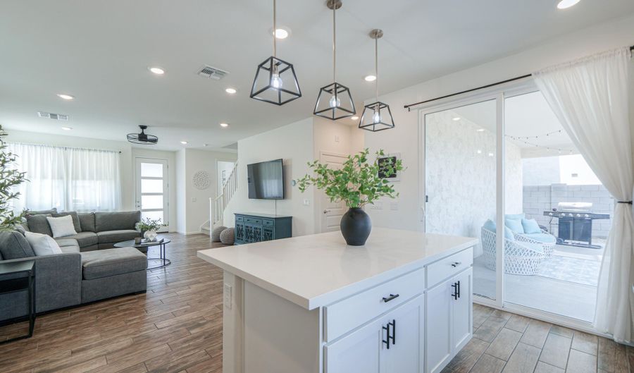 1901 W 23RD Ave, Apache Junction, AZ 85120 - 3 Beds, 3 Bath