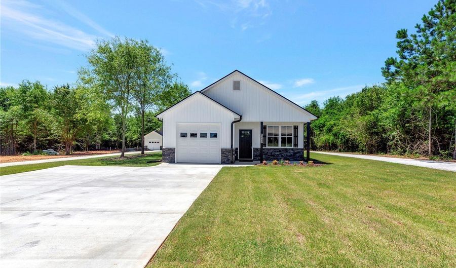 4141 A Old Portman Rd, Anderson, SC 29626 - 3 Beds, 2 Bath