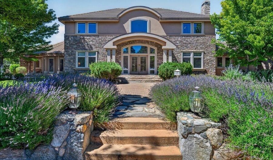 2750 Manhattan Dr, Carson City, NV 89703 - 5 Beds, 7 Bath