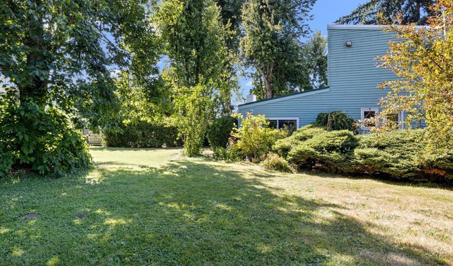 38350 MCKENZIE Hwy, Springfield, OR 97478 - 3 Beds, 2 Bath