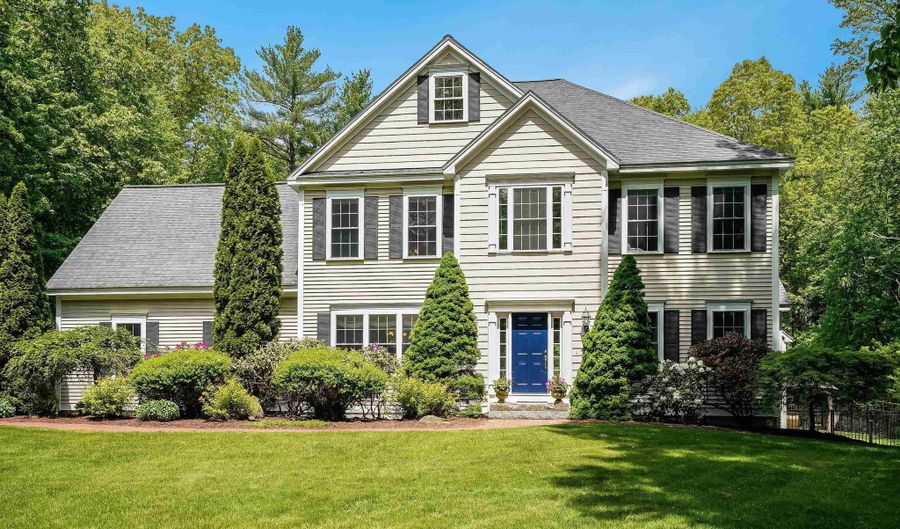 21 Wiggin Rd, Bedford, NH 03110 - 4 Beds, 4 Bath