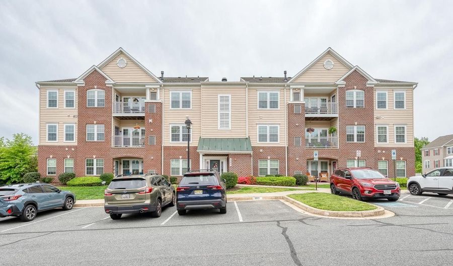 303 LOTHIAN Way #303, Abingdon, MD 21009 - 2 Beds, 2 Bath