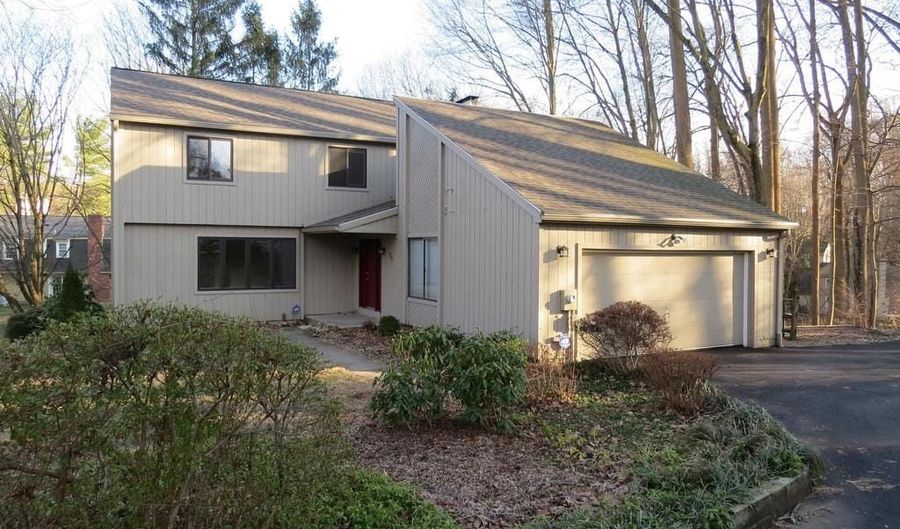 30 KINGS GRANT Rd, Hockessin, DE 19707 - 4 Beds, 3 Bath