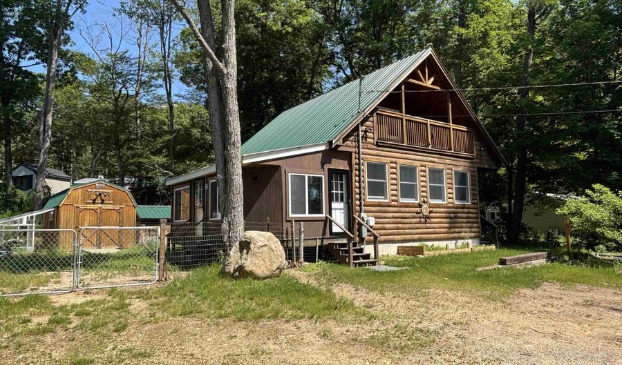 37 Camp Loop Rd, Bartlett, NH 03812 - 3 Beds, 2 Bath